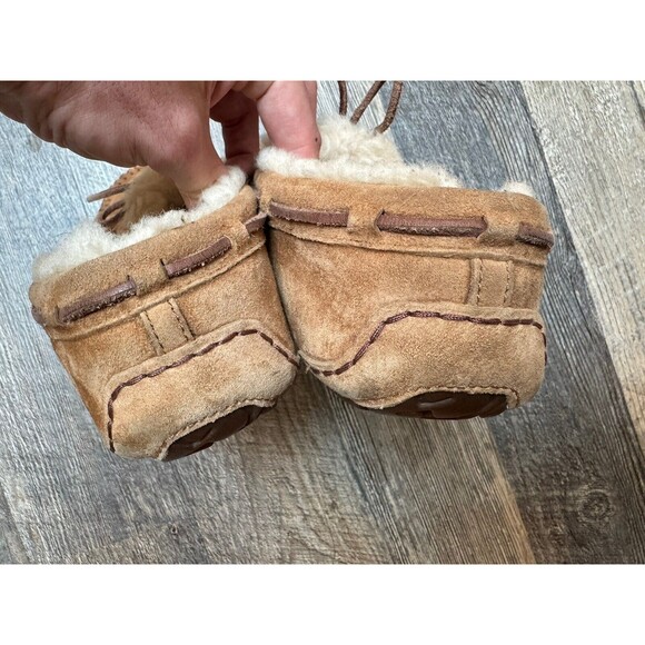 Ugg Australia Women's Shearling Slip On House Slippers Brown Tan Size 9 - Picture 5 of 7